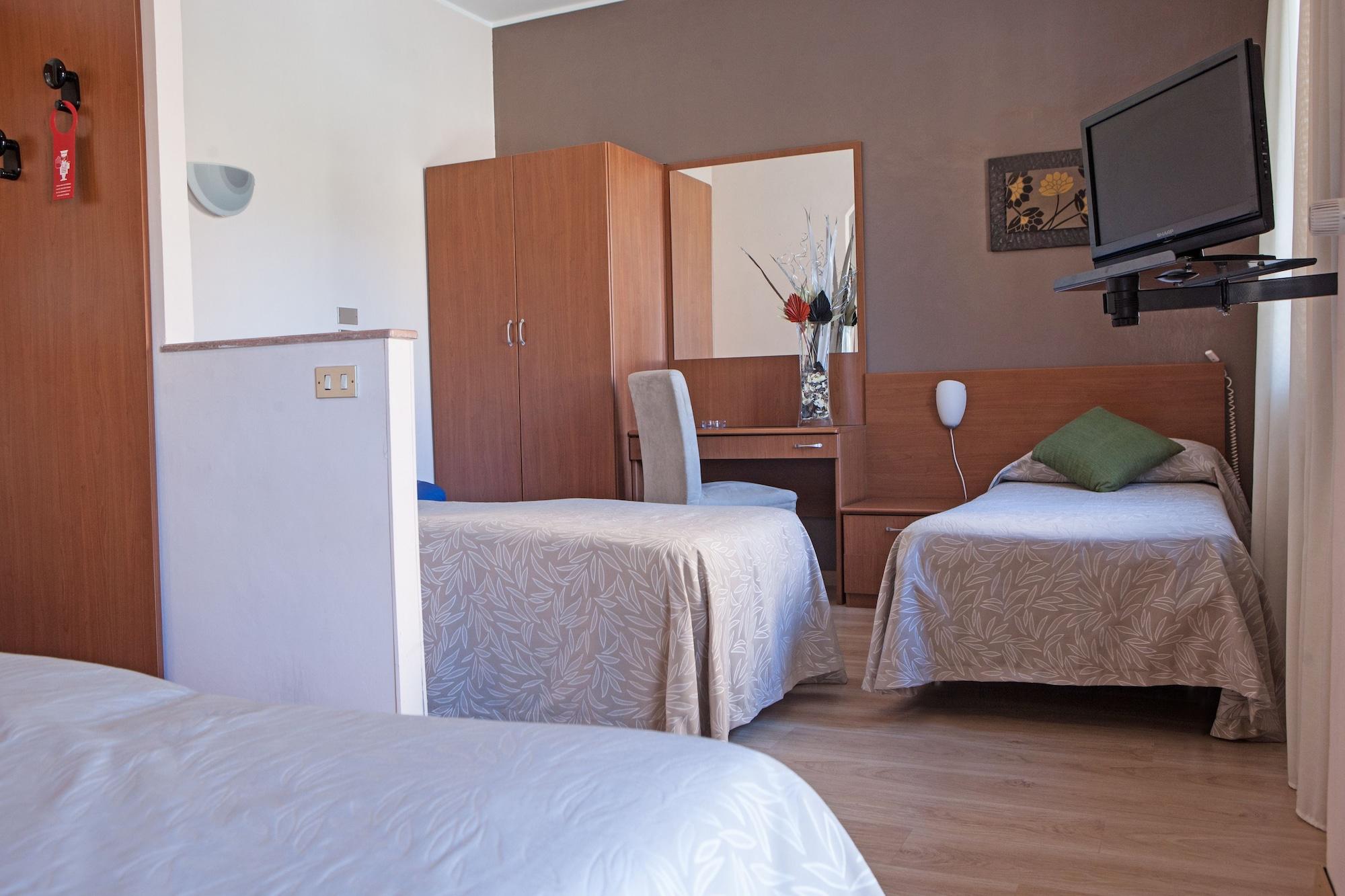 Hotel Adriano Торино Екстериор снимка