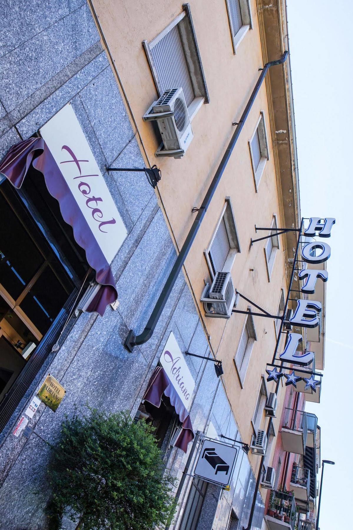 Hotel Adriano Торино Екстериор снимка